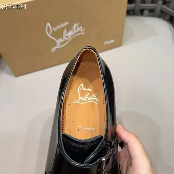p920💰Men's shoes Christia*.Lobouti*🆑High-end men's business formal leather shoes | Classic red sole shoes | Original imported first-layer cowhide | Iconic rivet decoration | Water-dyed cowhide lining | Italian imported red cowhide outsole | High-end luxury | Perfect interpretation of fashion, sunshine, style, suitable for various occasions Size: 39-44 (customized at 38.45.46)